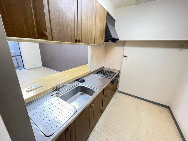 キッチン　大きなキッチンです