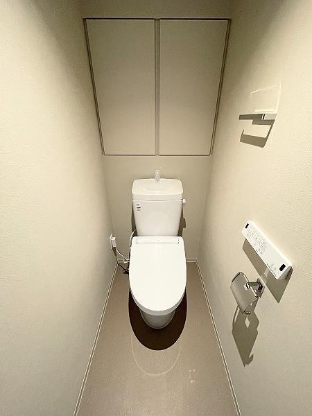 トイレ　温水洗浄暖房便座