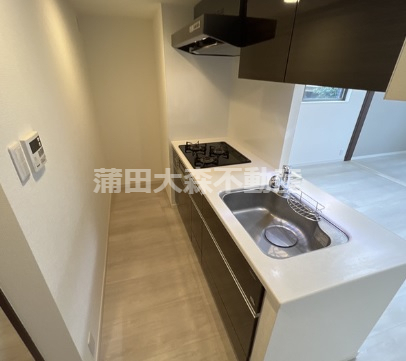 キッチン　3口ガスグリル付システムキッチン