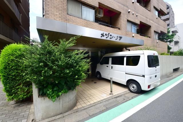 エントランス　タウンハウジング府中店まで