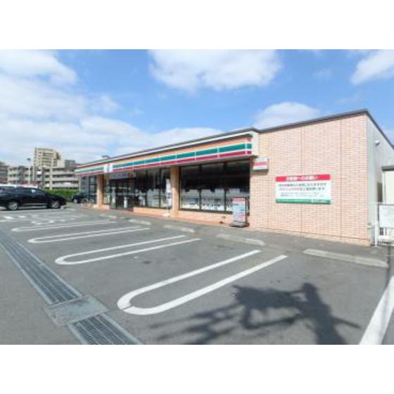 コンビニ　セブンイレブン東恋ケ窪３丁目店（コンビニ）まで359m