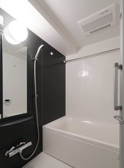 バス・シャワールーム　※別部屋の参考写真です。