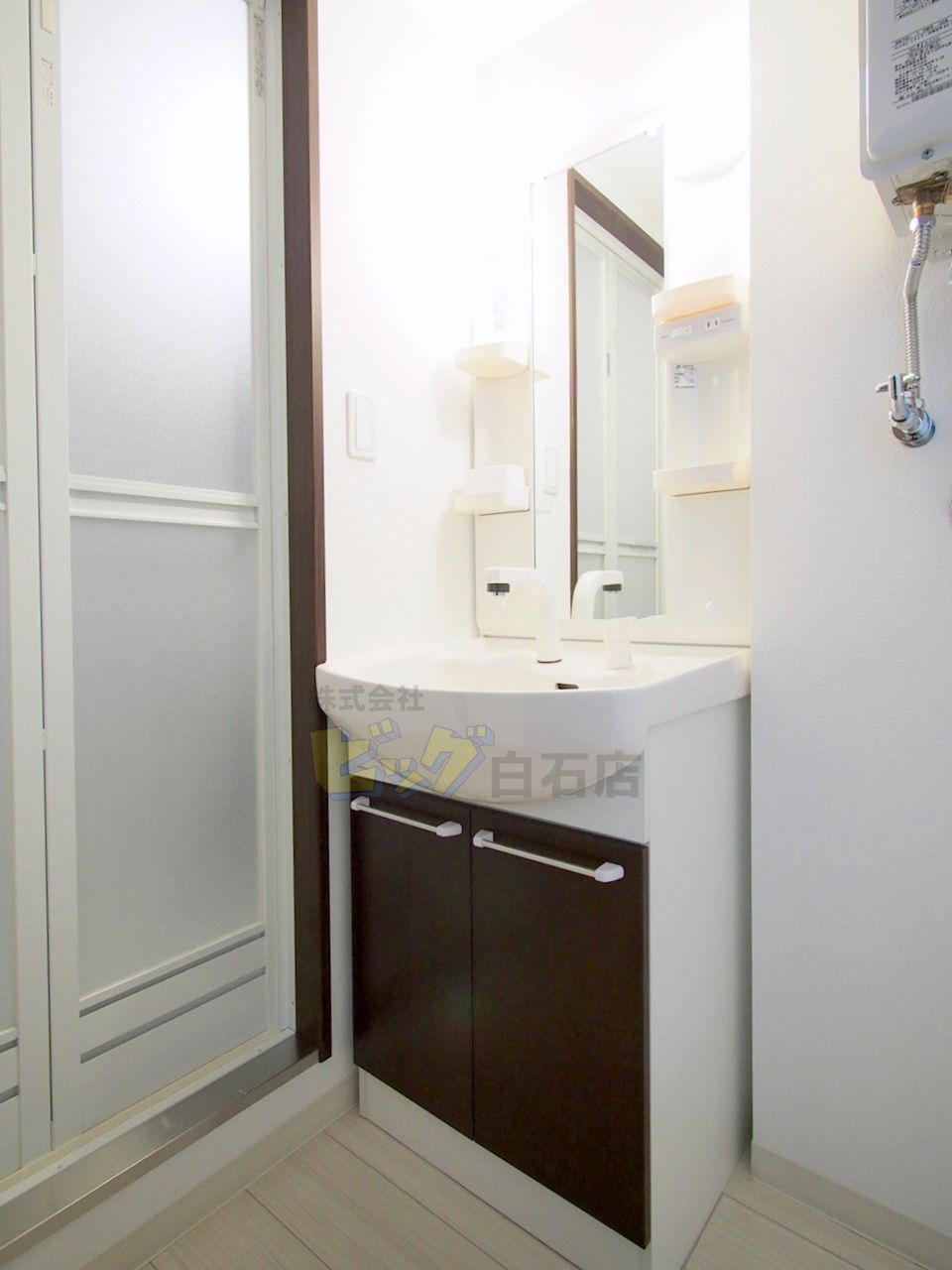 洗面設備　シャンプードレッサー完備♪