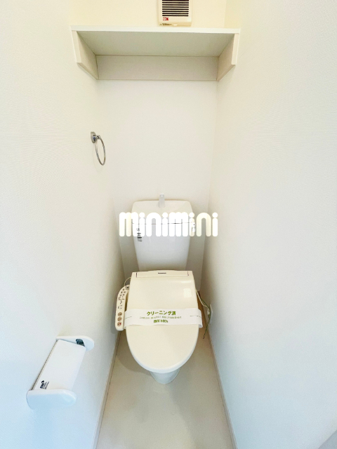トイレ　温水洗浄便座完備