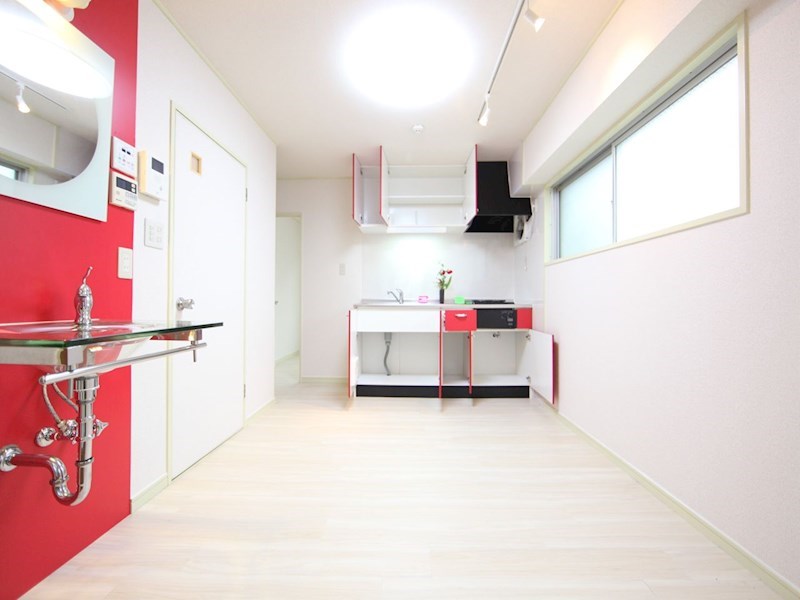 居室・リビング　DK7帖　システムキッチン（2口ガスコンロ）