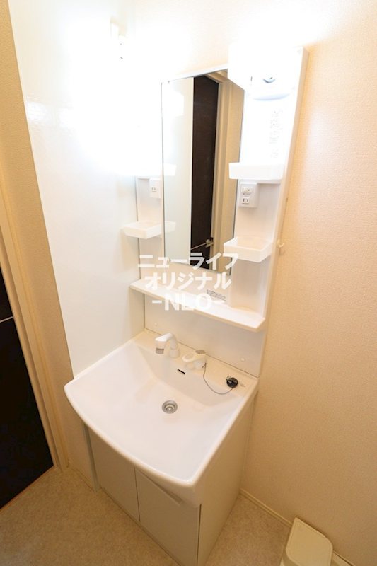 洗面設備　※同タイプ別室参照、現況を優先致します。