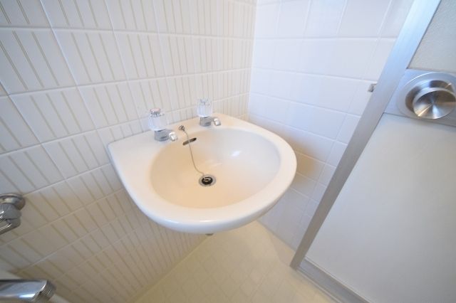 洗面設備　★清潔感のある洗面台★