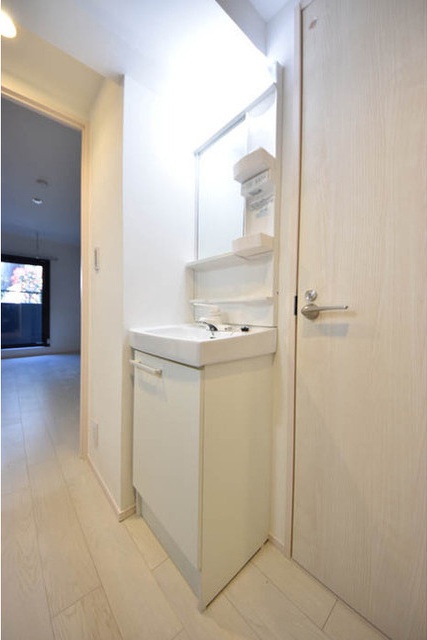 洗面設備　■室内洗濯機置き場■独立洗面台