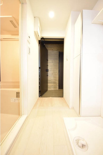 玄関　■モニタ付インターホン■シューズクローゼット■ダウンライト