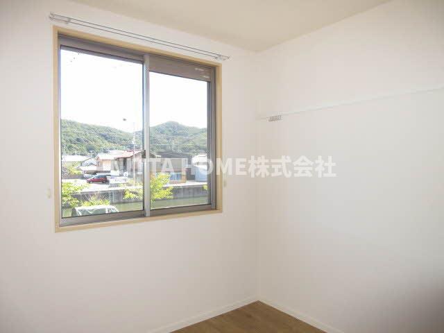 その他部屋・スペース　洋室は４．６帖と５．８帖の２部屋です☆彡