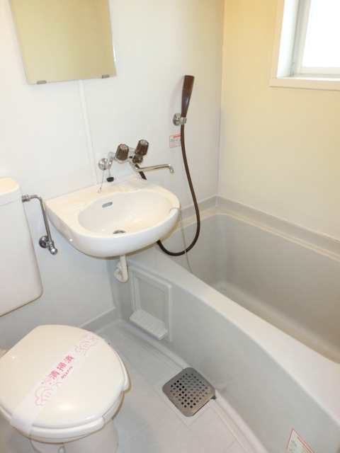 バス・シャワールーム　※別室参考写真