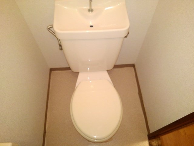 トイレ　清潔感のあるトイレです