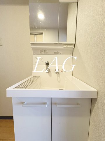 洗面設備　独立洗面台です。