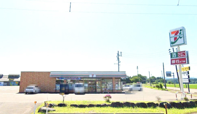 コンビニ　セブンイレブン 上越吉川杜氏の郷店（コンビニ）まで370m