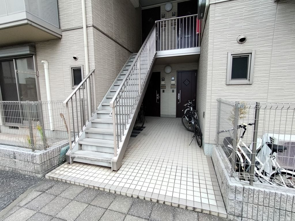 エントランス　エントランス