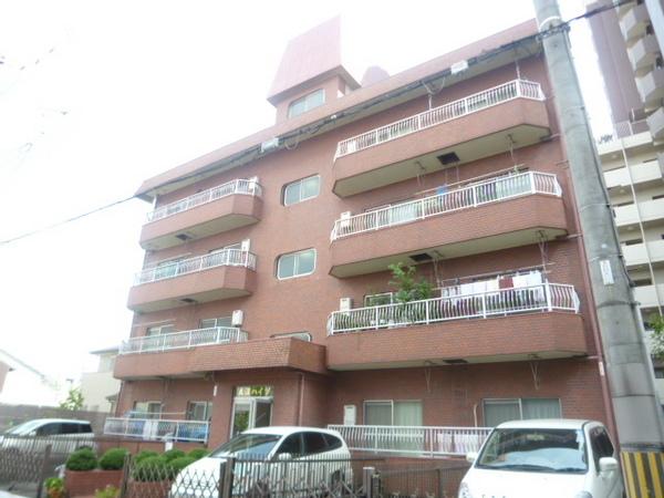 建物外観　駅も近くでスーパーも徒歩で行けます！
