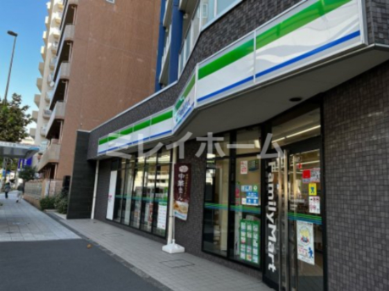 コンビニ　ファミリーマート　大森東産業道路店（コンビニ）まで217m