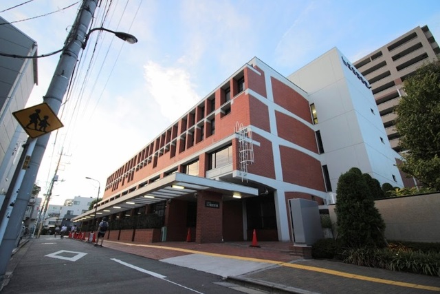 図書館　江東区立江東図書館（図書館）まで952m