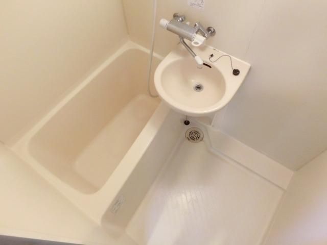 バス・シャワールーム　バス・トイレ別