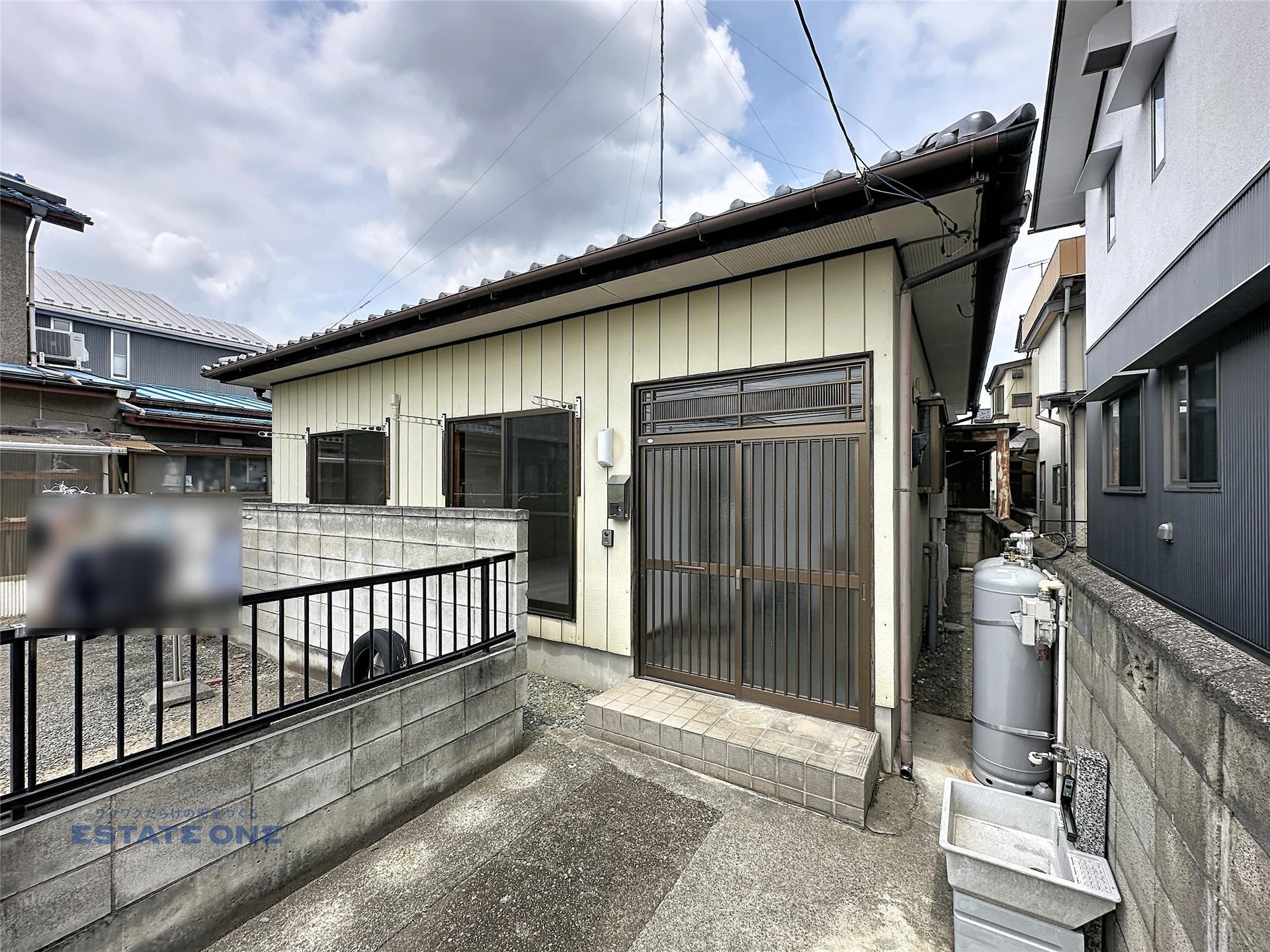 建物外観　外水道付きの平屋一戸建て♪