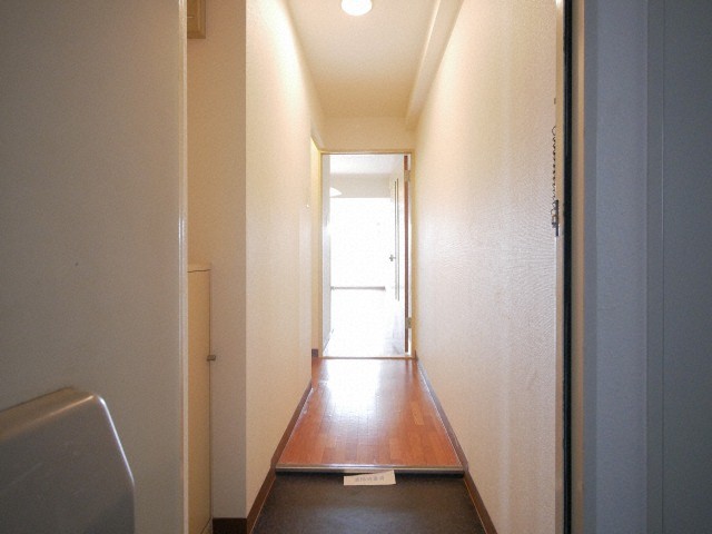 玄関　同タイプ内観です