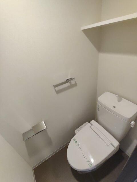 トイレ　※同タイプの別のお部屋です。