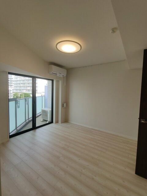 居室・リビング　※同タイプの別のお部屋です。
