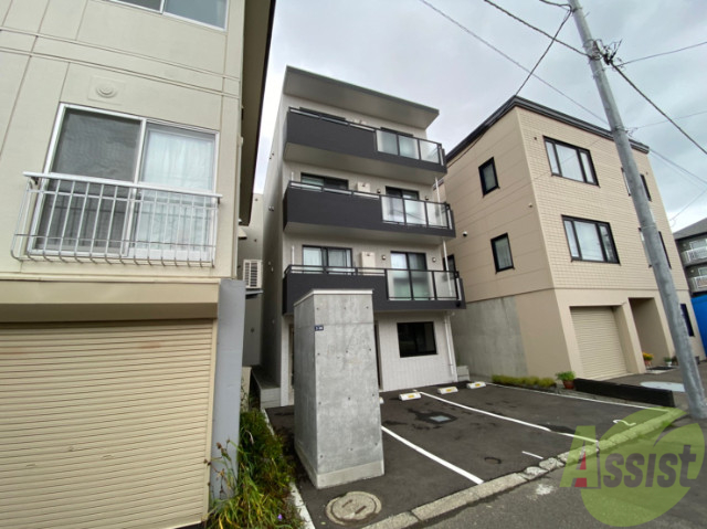 建物外観　札幌市北１３条東「カレラＮ１３」