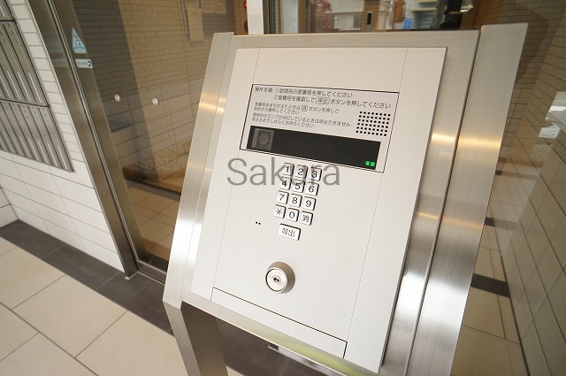 セキュリティ　不審者、勧誘員をシャットアウトできるオートロックです♪