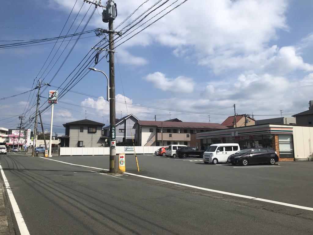 コンビニ　セブンイレブン熊本横手1丁目店（コンビニ）まで241m