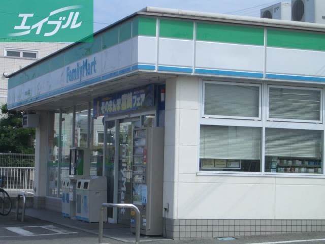 コンビニ　ファミリーマート岡山国富店（コンビニ）まで393m