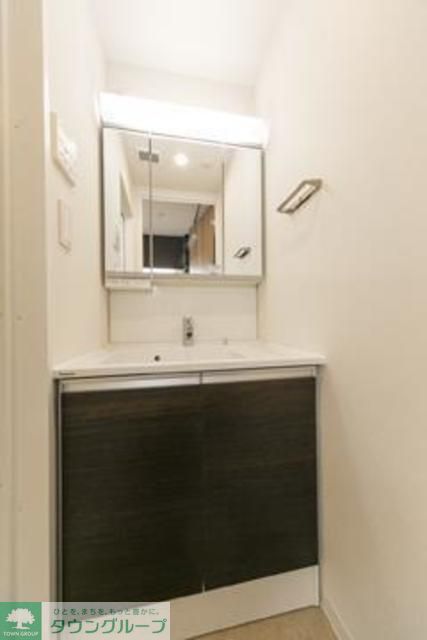 洗面設備　※写真は同タイプ住戸です。