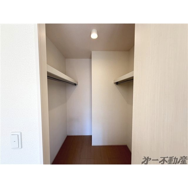収納　ウォークインクローゼット