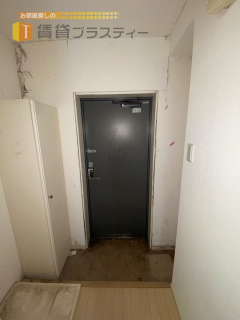 玄関　同タイプ別部屋の写真です