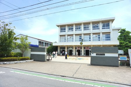 小学校　赤見台第二小学校（小学校）まで165m