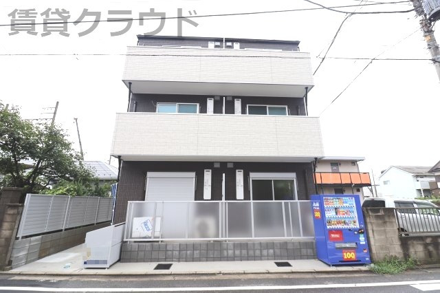 エントランス　建物の内部です