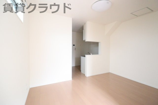 居室・リビング　こちらのリビングで趣味の時間をお楽しみください