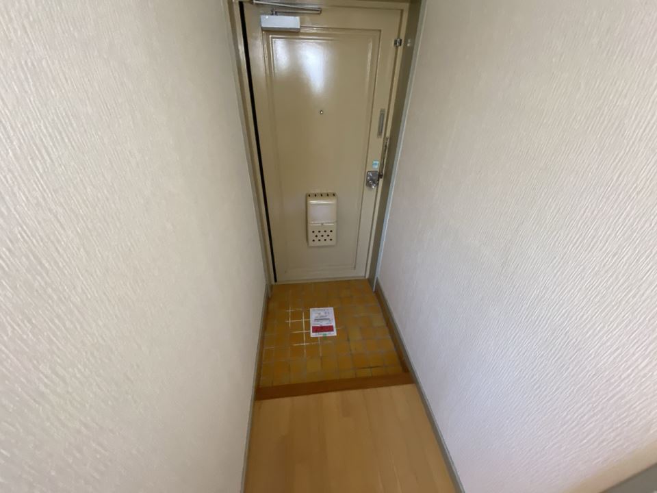 玄関　部屋がはさまれていません