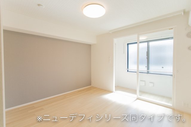 居室・リビング　内装は落ち着いています
