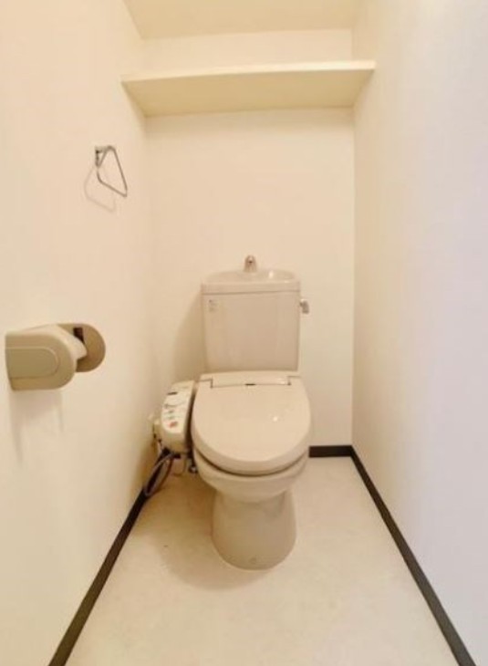 トイレ　※別部屋参考写真