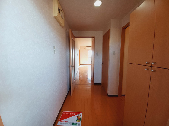 玄関　※別部屋の写真です