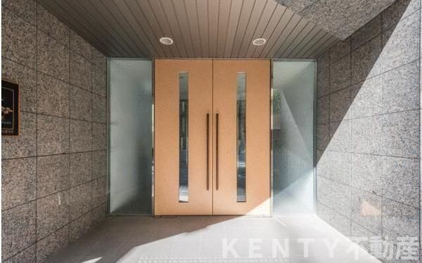 エントランス　建物の内部です