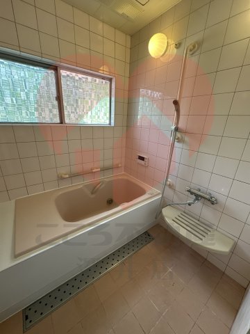 泉大津市助松町3丁目戸建の風呂写真