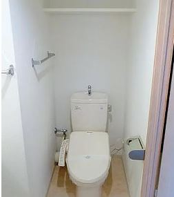 トイレ　別タイプ部屋　参考写真です