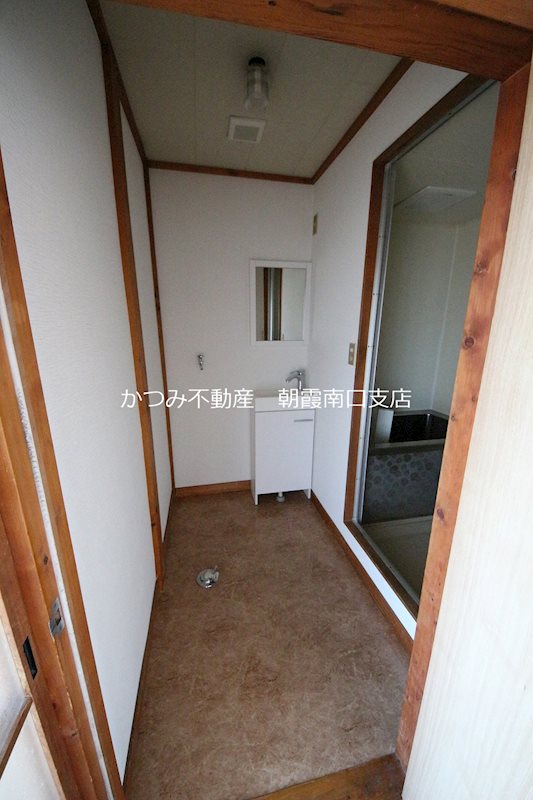 エントランス　他号室参考写真