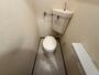 トイレ　こちらはトイレです。清潔感があり、安心して使用できます。