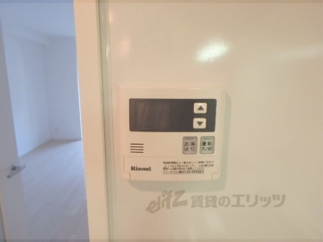 その他設備　給湯器リモコン