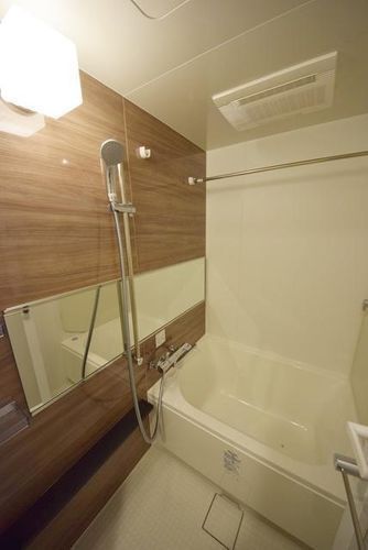 バス・シャワールーム　（別タイプ参考写真）HY s　reve　荒川区西日暮里1