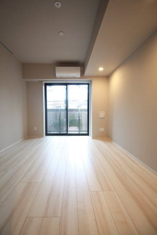 居室・リビング　（別タイプ参考写真）HY s　reve　荒川区西日暮里1