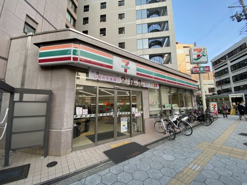 コンビニ　セブン-イレブン 大阪谷町３丁目店（コンビニ）まで128m
